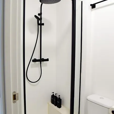 Апартаменты Renovated Centrally Located Wifi