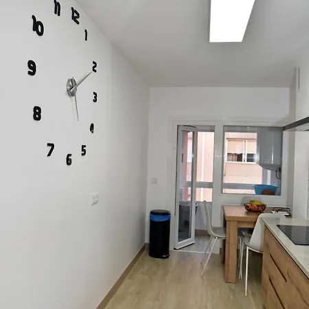 Renovated Centrally Located Wifi Апартаменты *